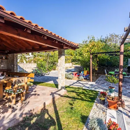 Apartmani Velnic 2 Baška Buitenkant foto