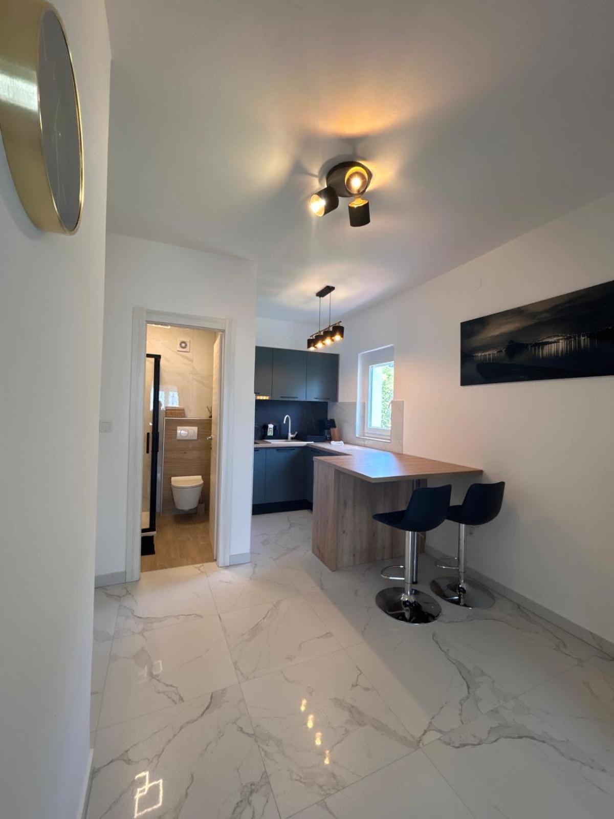Apartment Velnic 2 *
