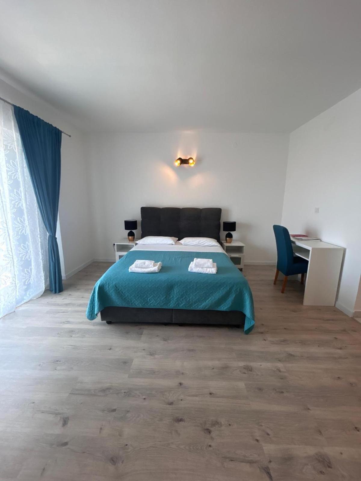 Velnic 2 Apartment